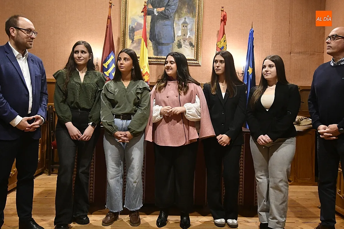 Presentación Corte de Honor Carnaval 2026