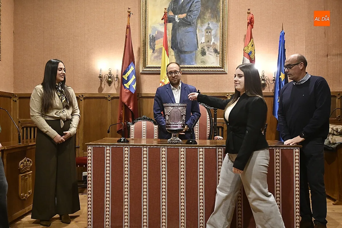 Presentación Corte de Honor Carnaval 2026