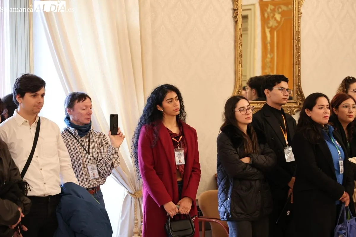 Recepción en el Ayuntamiento a participantes en el 41º Encuentro de Jóvenes Investigadores del Instituto de Investigaciones Científicas y Ecológicas. Foto: David Sañudo