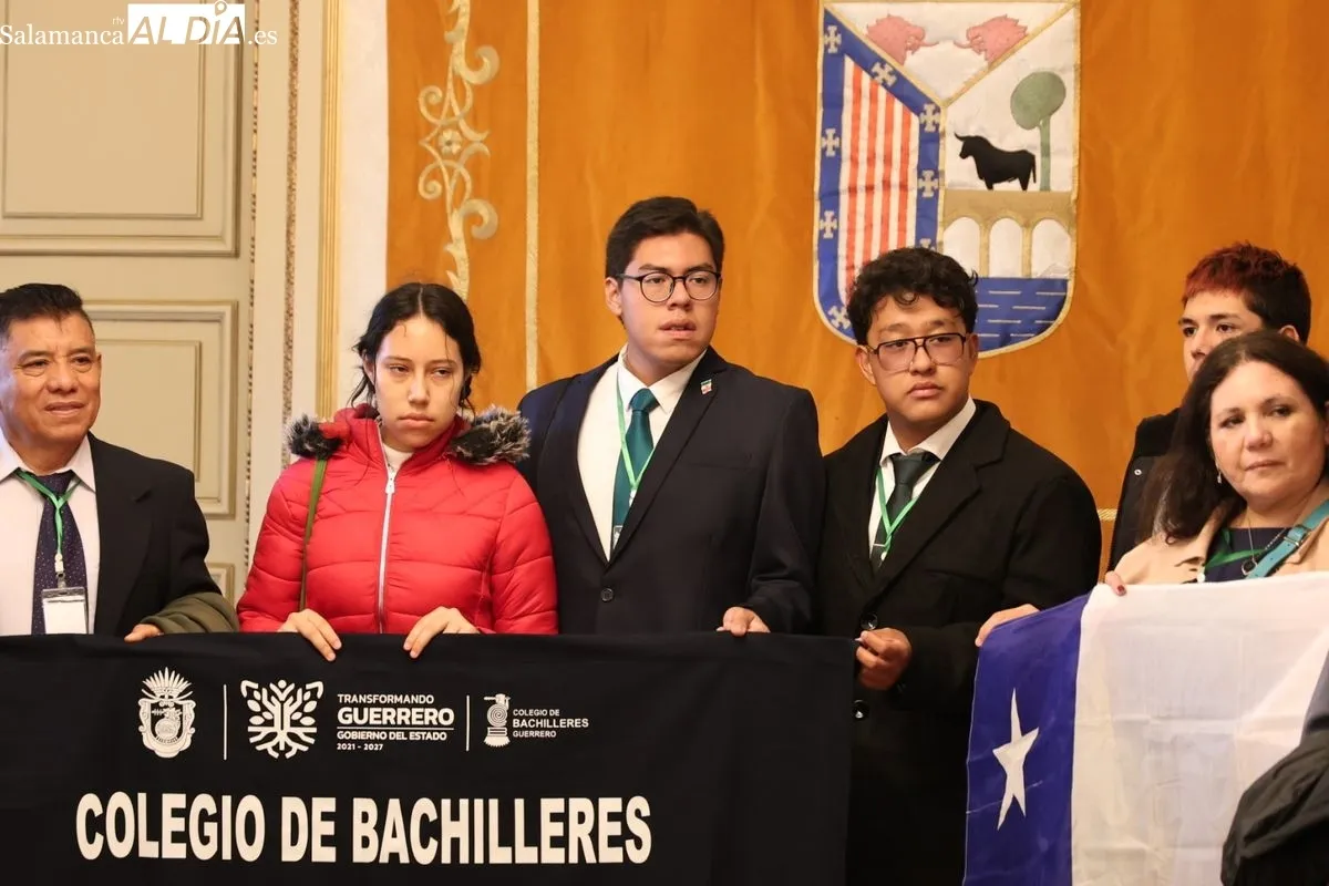 Recepción en el Ayuntamiento a participantes en el 41º Encuentro de Jóvenes Investigadores del Instituto de Investigaciones Científicas y Ecológicas. Foto: David Sañudo