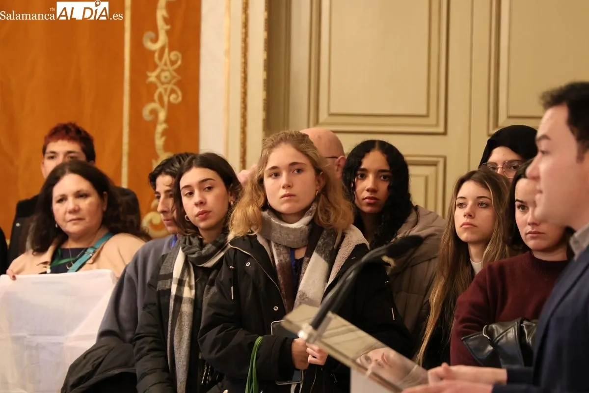 Recepción en el Ayuntamiento a participantes en el 41º Encuentro de Jóvenes Investigadores del Instituto de Investigaciones Científicas y Ecológicas. Foto: David Sañudo