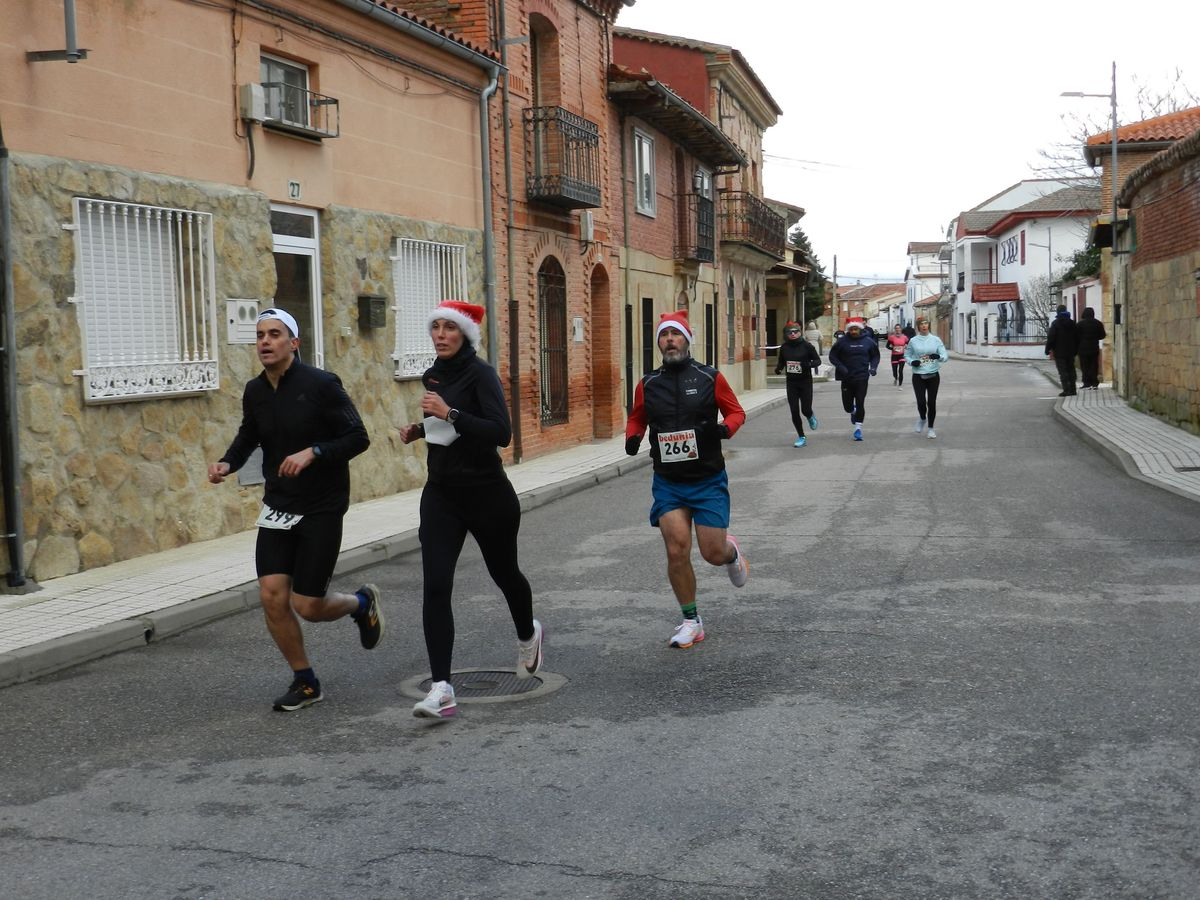 San Silvestre La Vellés: ganan Héctor Rodríguez y María Gómez