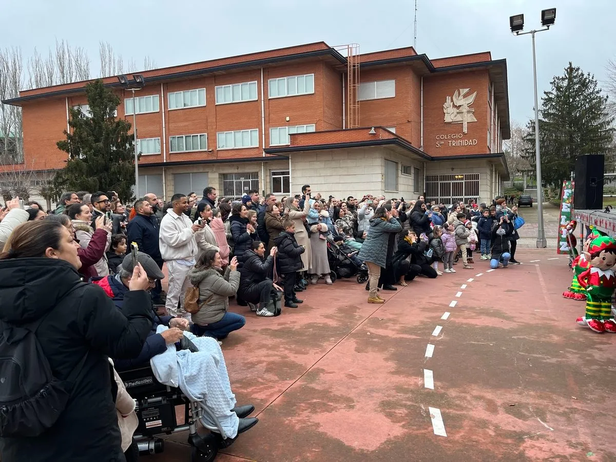 Segunda feria navideña en el Colegio Santísima Trinidad