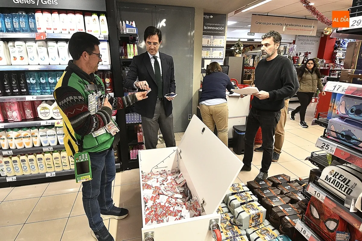 Momento del sorteo ante notario