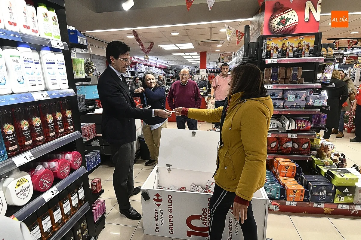 Momento del sorteo ante notario
