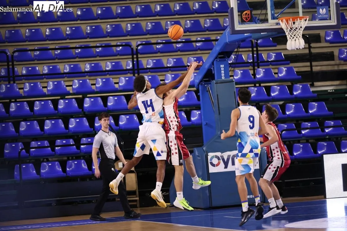 Imágenes del partido Castilla y León-Oporto. Fotos: David Sañudo