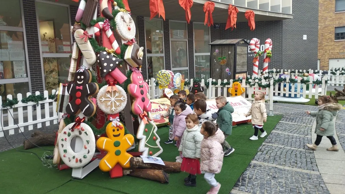 Visita de Papá Noel a los alumnos de la Escuela Infantil