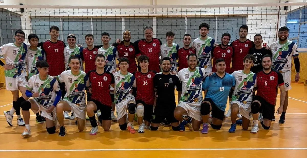 Foto 5 - FOTOS | El Club Voleibol Salamanca firma un fin de semana de victorias en sus categor&iacute;as senior
