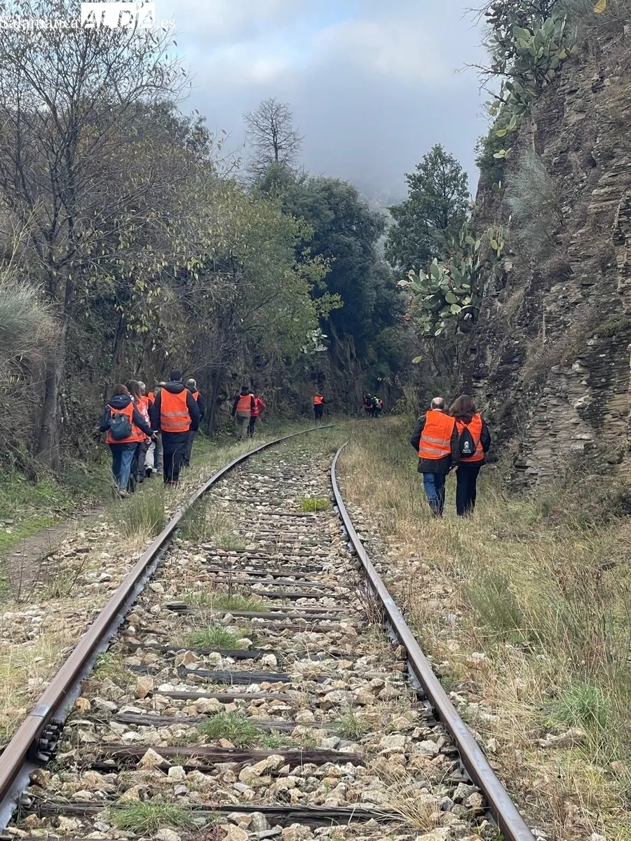 Presentación del tramo corto de Camino de Hierro en el muelle de Vega Terrón en La Fregeneda / CORRAL