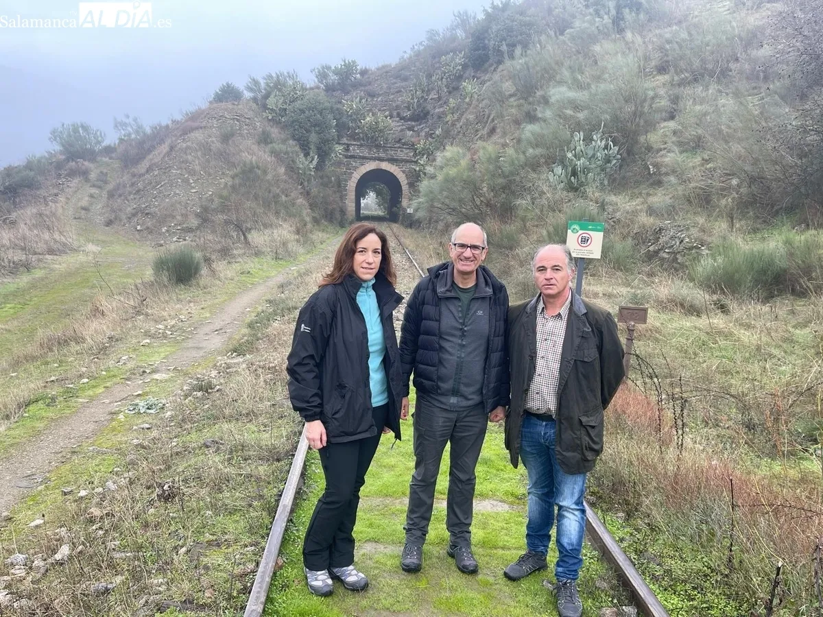 Presentación del tramo corto de Camino de Hierro en el muelle de Vega Terrón en La Fregeneda / CORRAL