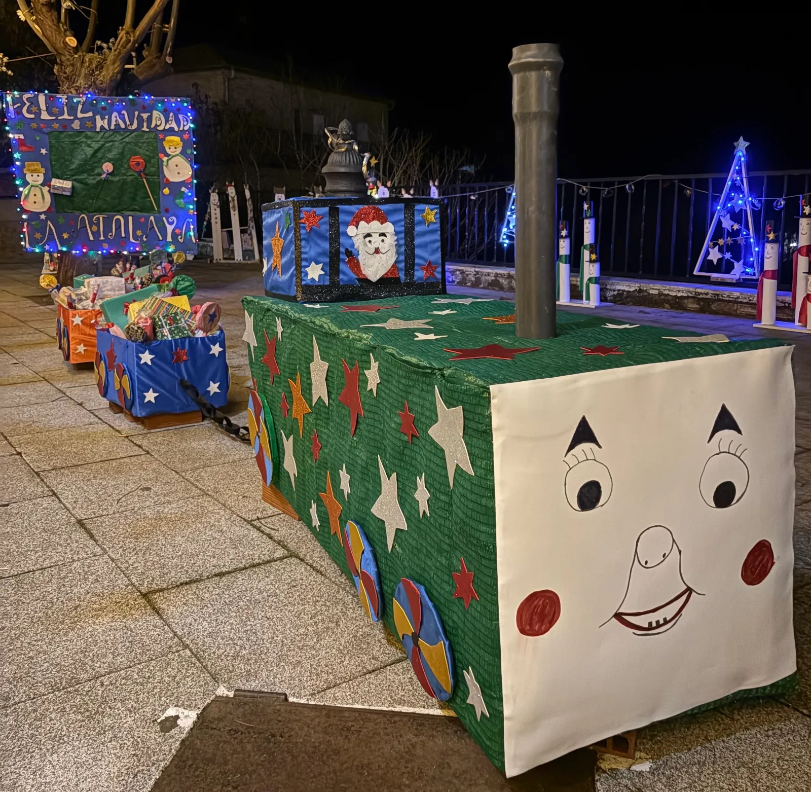Adornos navideños en La Atalaya