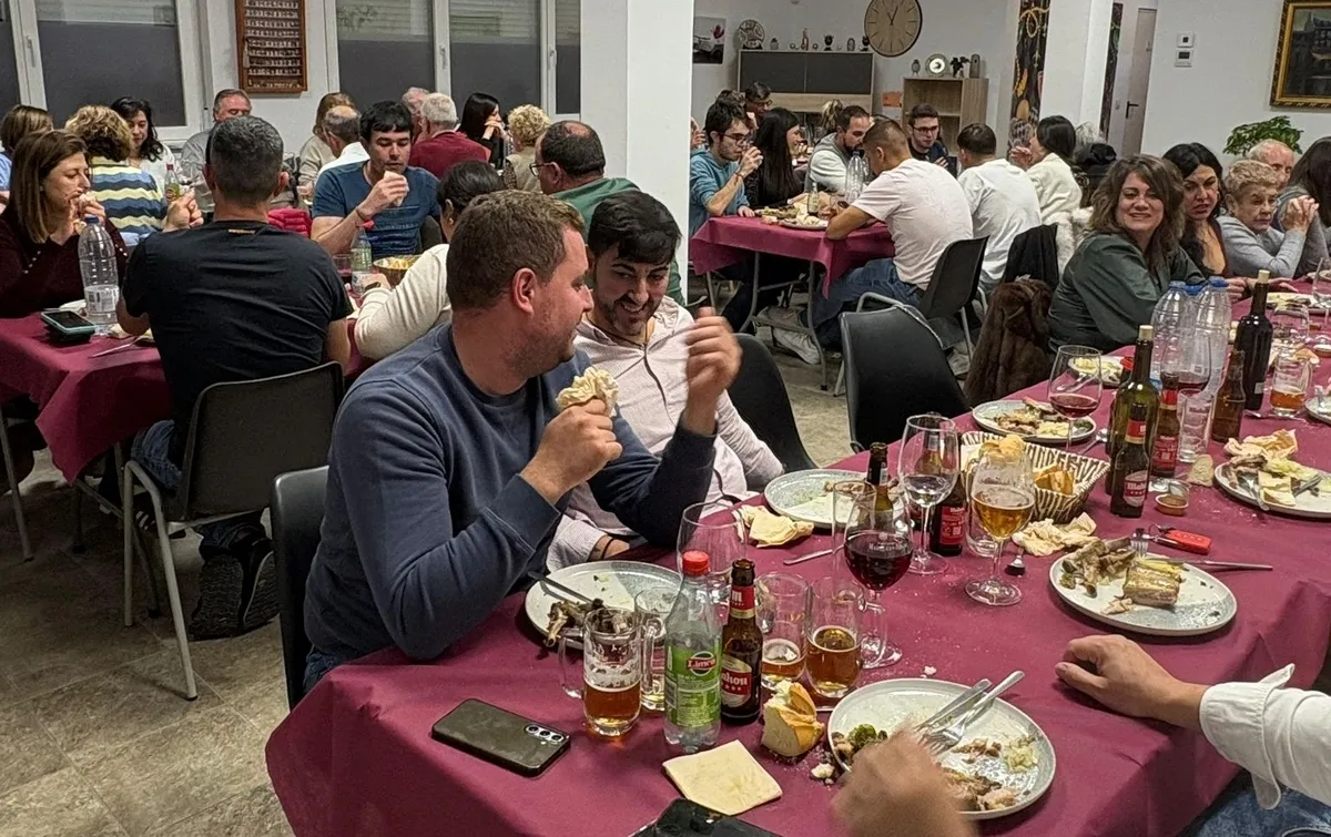 Cena y baile en Villaseco de los Reyes