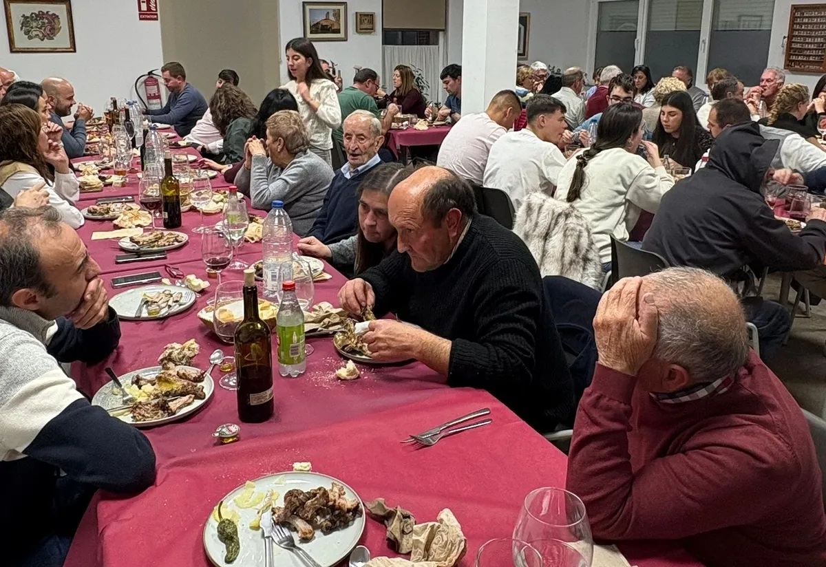 Cena y baile en Villaseco de los Reyes