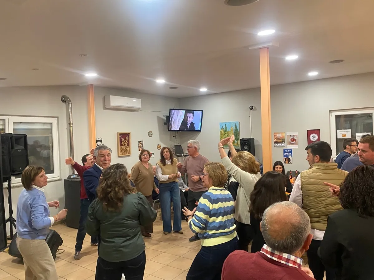 Cena y baile en Villaseco de los Reyes