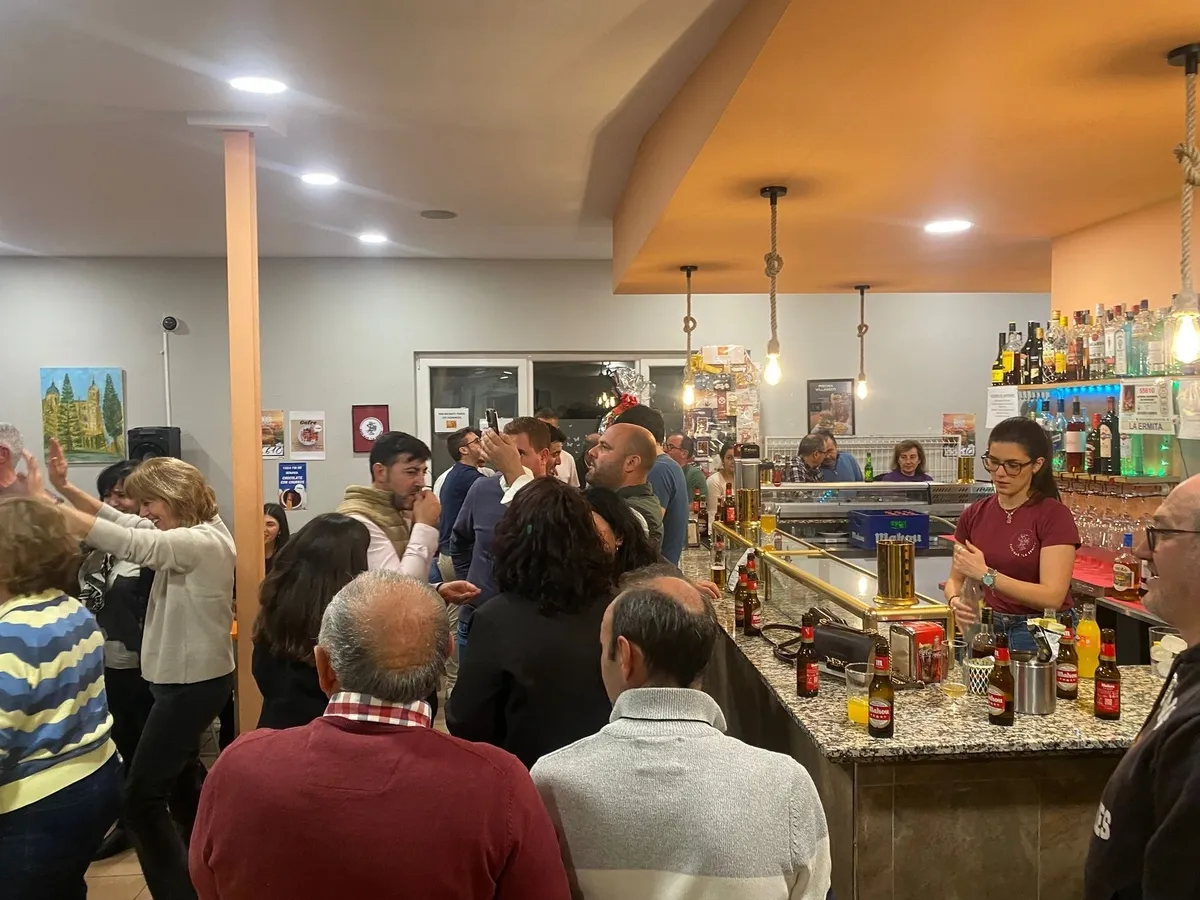 Cena y baile en Villaseco de los Reyes