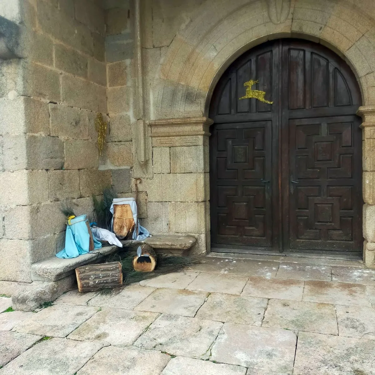 Decoración navideña realizada por un grupo de mujeres
