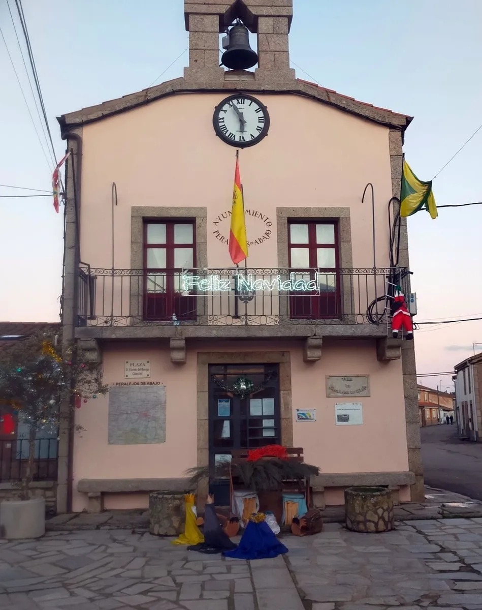 Decoración navideña realizada por un grupo de mujeres