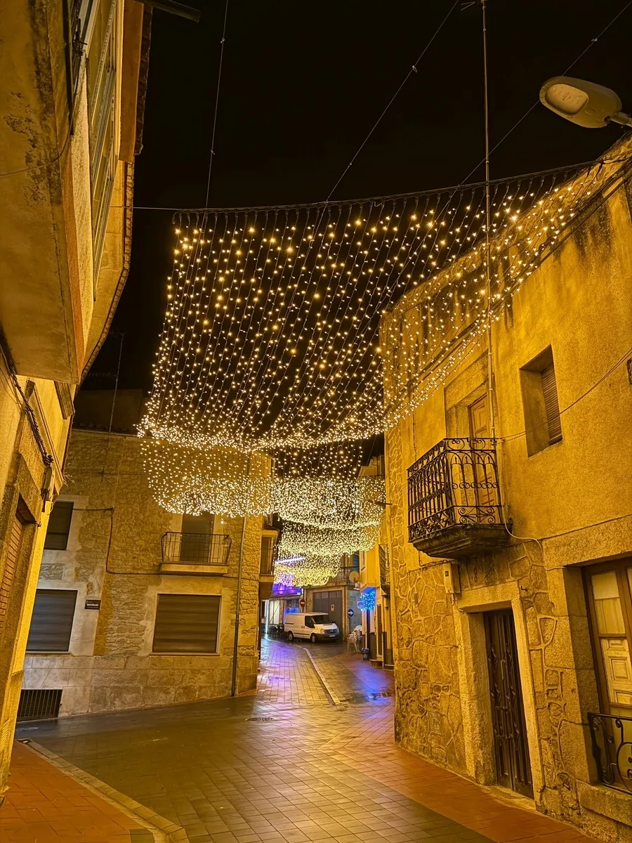 Iluminación navideña en Aldeadávila de la Ribera / FOTOS: ADRIÁN CASADO