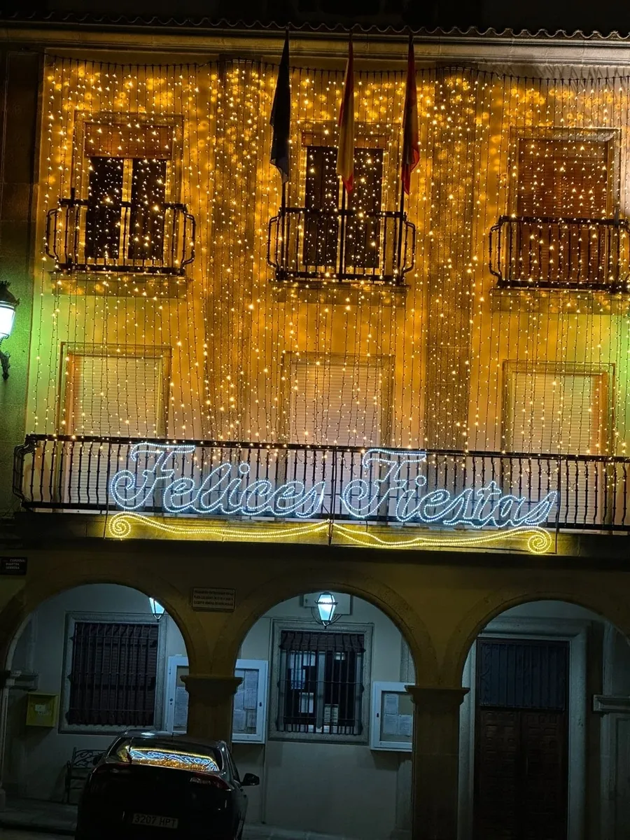 Iluminación navideña en Aldeadávila de la Ribera / FOTOS: ADRIÁN CASADO