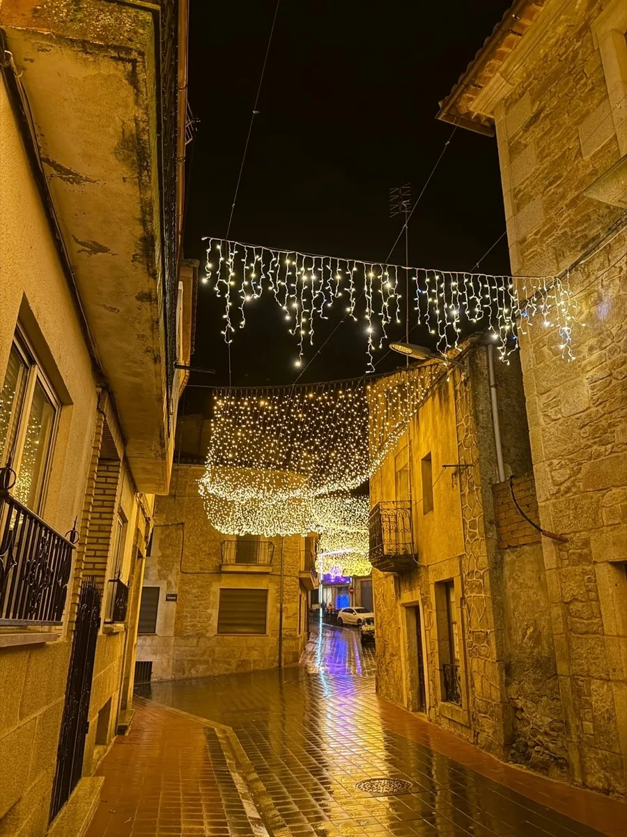 Iluminación navideña en Aldeadávila de la Ribera / FOTOS: ADRIÁN CASADO