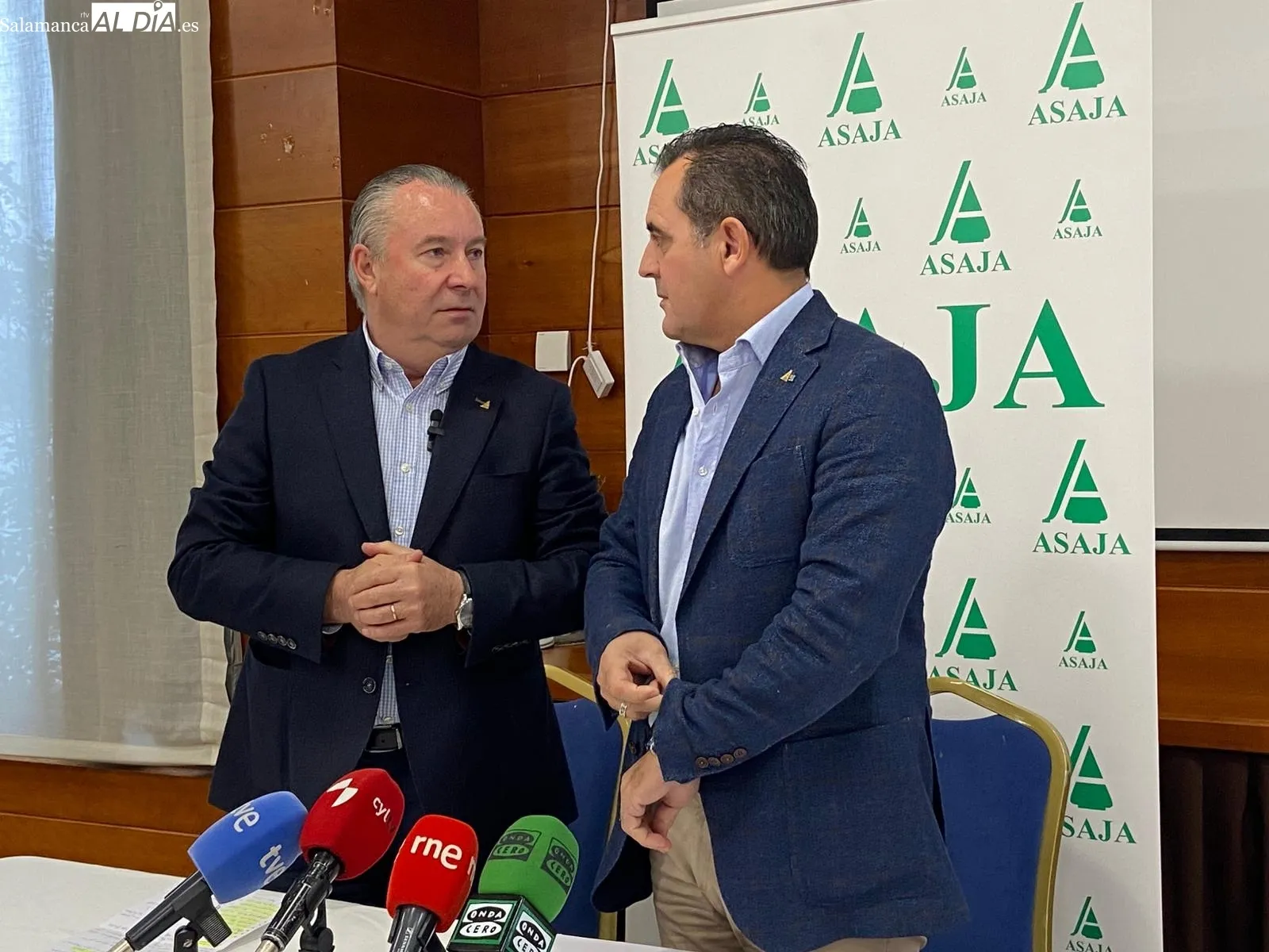 Los presidentes de de ASAJA Castilla y León, Donaciano Dujo y ASAJA Salamanca, Juan Luis Delgado | FOTO: Vanesa Martins 