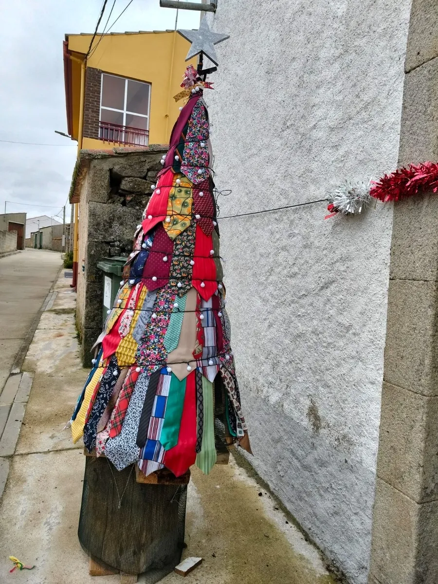 Decoración navideña en Valsalabroso