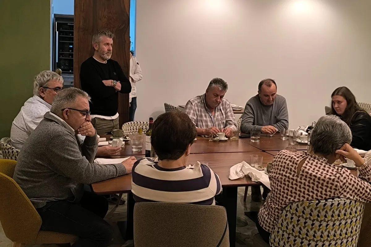 Despedida de Julián Blanco como secretario de Hinojosa de Duero tras alcanzar este la jubilación  