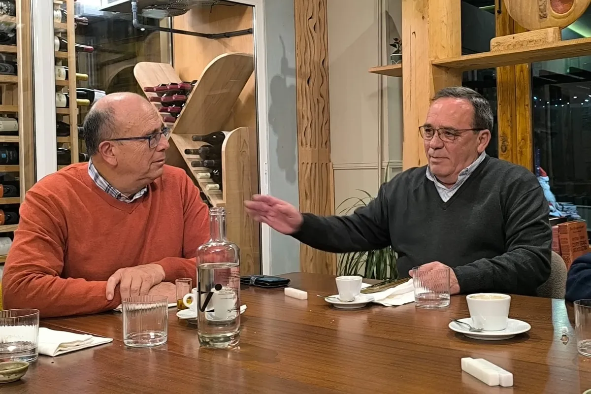 Despedida de Julián Blanco como secretario de Hinojosa de Duero tras alcanzar este la jubilación  