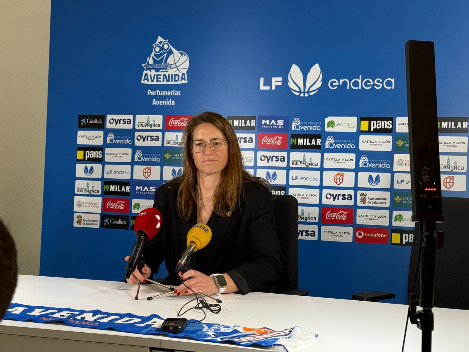 Montañana y el arbitraje al Perfumerías Avenida: Hay decisiones que te meten en una vorágine y es difícil salir