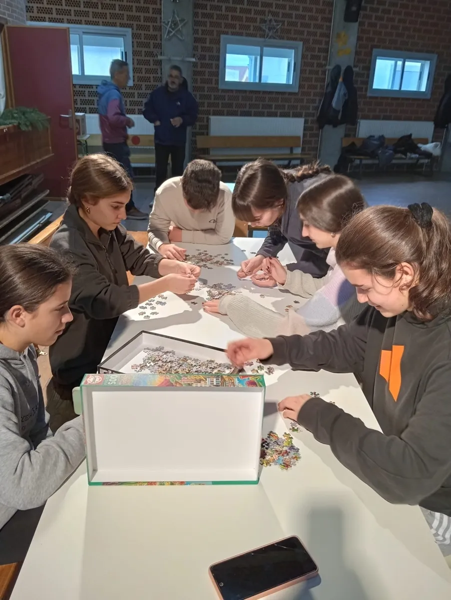 Jóvenes participantes de El Cubo de Don Sancho en el torneo provincial de puzzles 