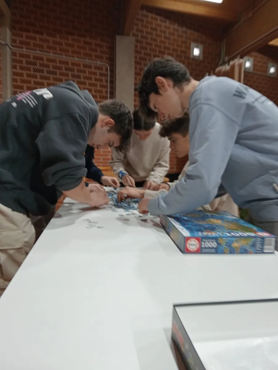 Jóvenes participantes de El Cubo de Don Sancho en el torneo provincial de puzzles 