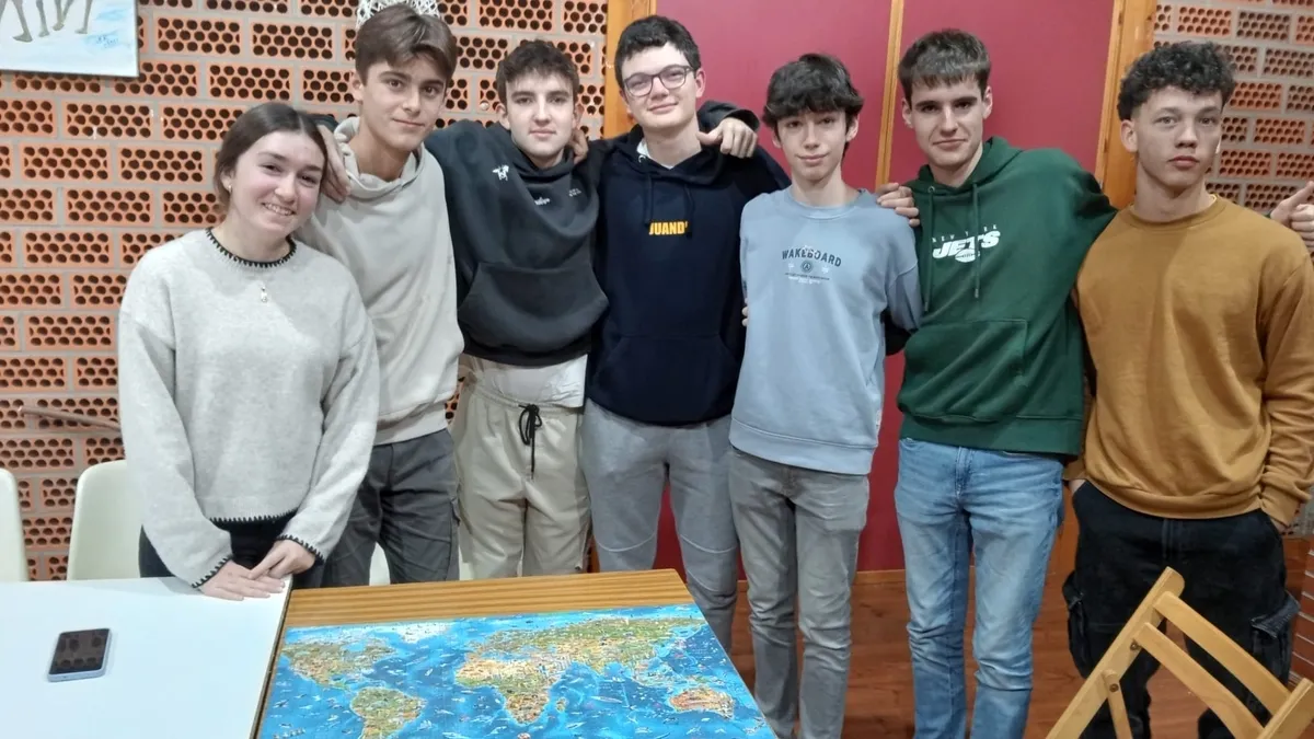 Jóvenes participantes de El Cubo de Don Sancho en el torneo provincial de puzzles 