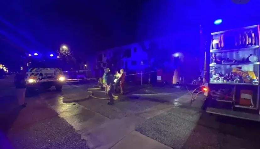 Un hombre trasladado al hospital por inhalación de humo tras un incendio en un garaje de Castellanos de Moriscos | FOTOS: Guardia Civil de Salamanca 
