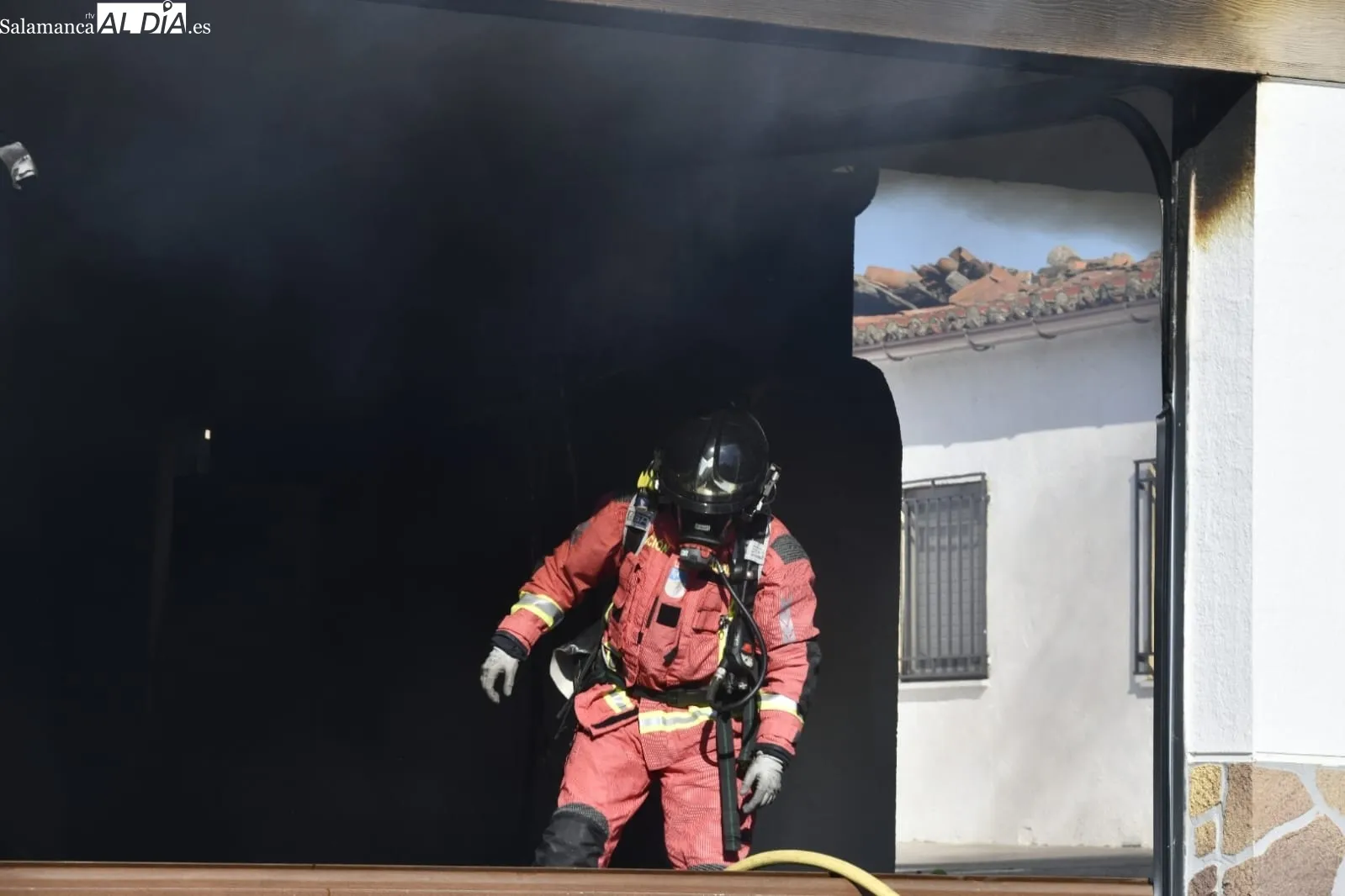 Incendio en una vivienda en Zamarra | FOTOS: Adrián Martín 
