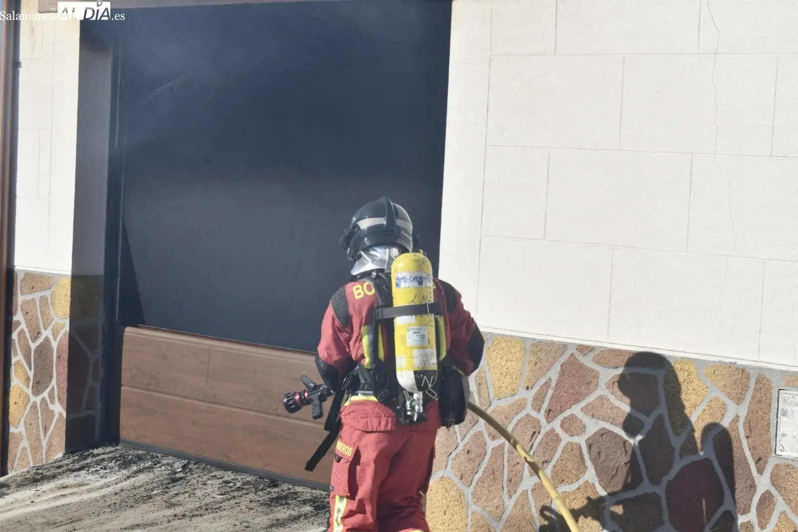 Incendio en una vivienda en Zamarra | FOTOS: Adrián Martín 