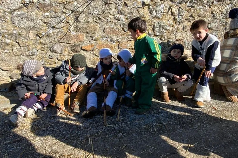 Foto 6 - Valdemierque se vuelca en su Bel&eacute;n Viviente, una tradici&oacute;n que se reinventa para los ni&ntilde;os