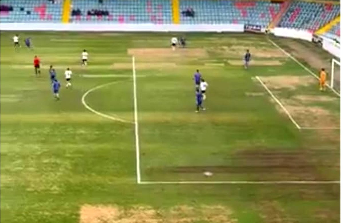 Césped del Helmántico: un vídeo viral muestra su mal estado