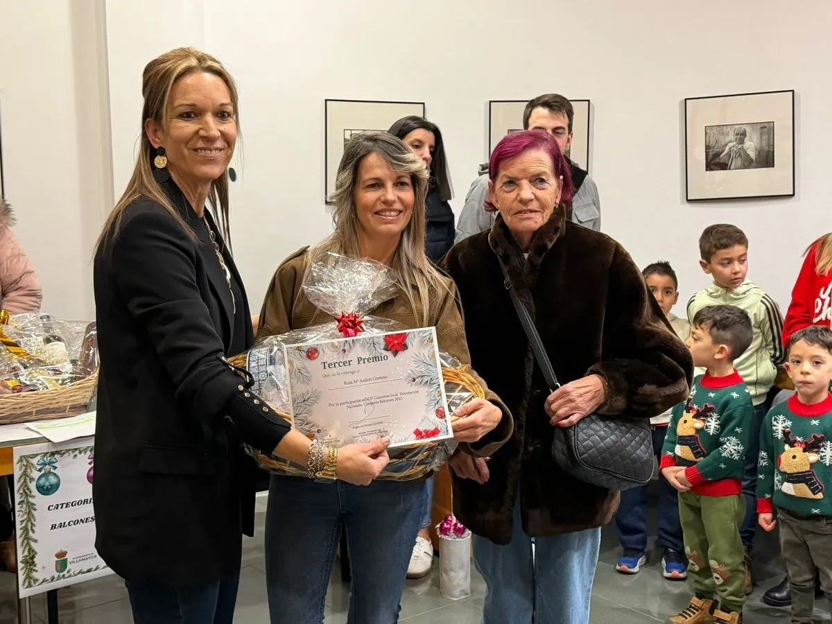 Foto 2 - Villamayor entrega los premios de los concursos de decoraci&oacute;n navide&ntilde;a y belenes tras una edici&oacute;n r&eacute;cord (Fotos)
