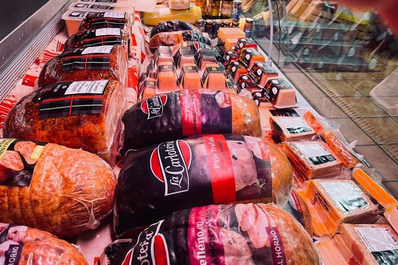 Embutidos Daniel en Alba de Tormes: oferta navideña y comercio local