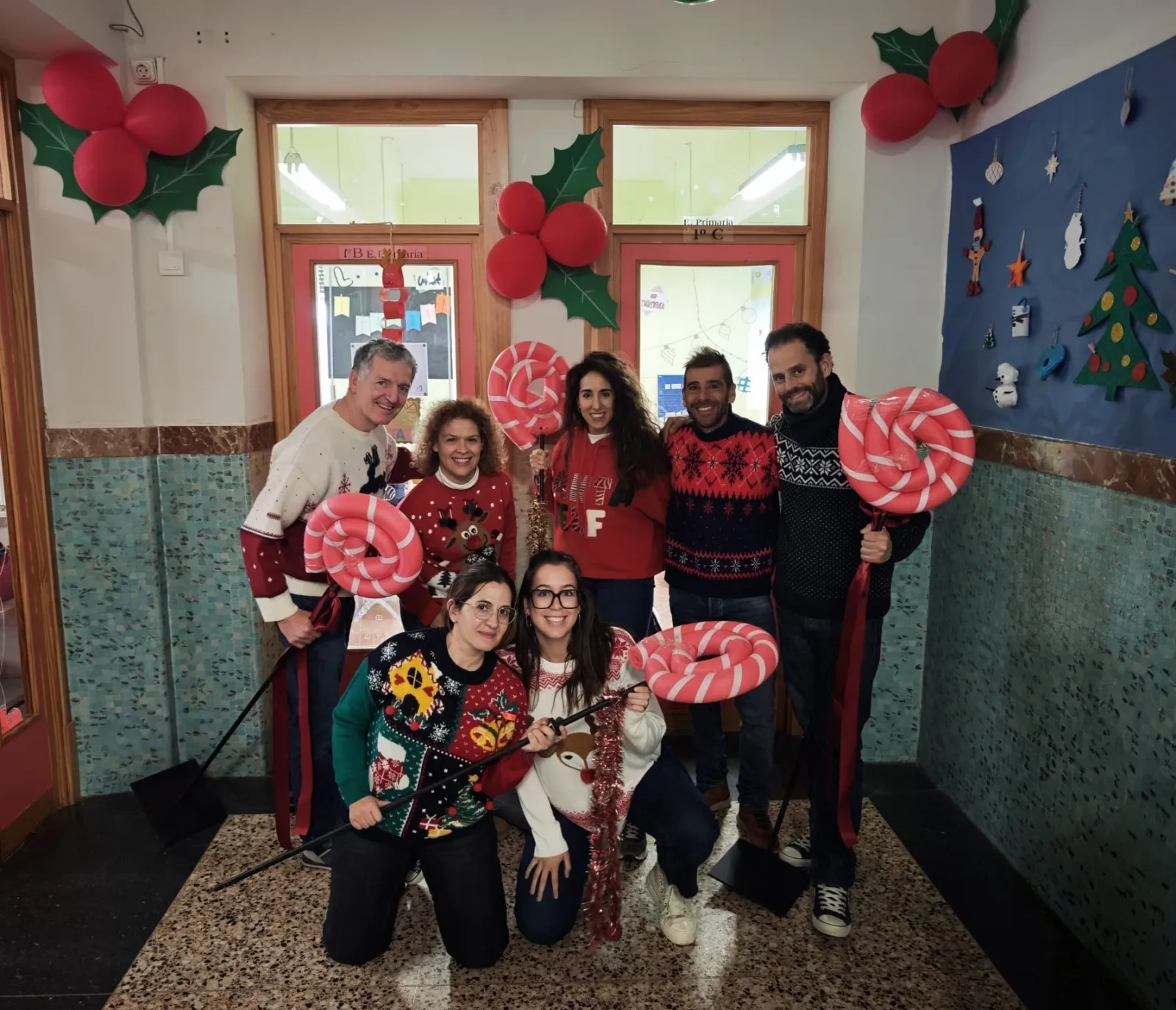 Foto 6 - FOTOS | El Colegio salmantino que se llena de jers&eacute;is navide&ntilde;os y creatividad con el Christmas Jumper Day