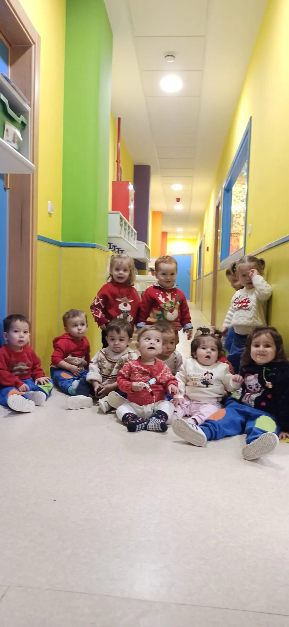 Foto 5 - FOTOS | El Colegio salmantino que se llena de jers&eacute;is navide&ntilde;os y creatividad con el Christmas Jumper Day