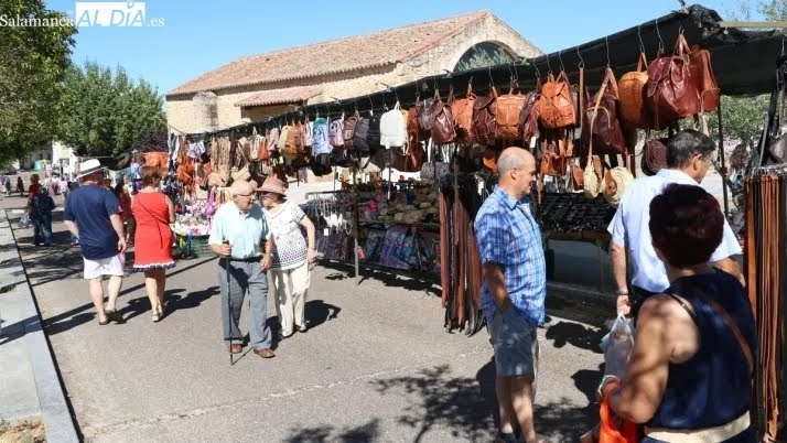 Mercadillo de Navidad en Aldeadávila de la Ribera 2024