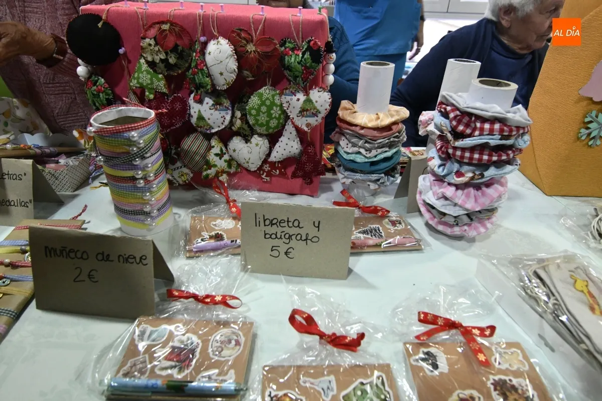 Mercadillo solidario en Residencia San José