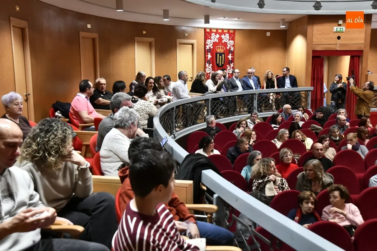 El Arquitecto y el Emperador de Asirla