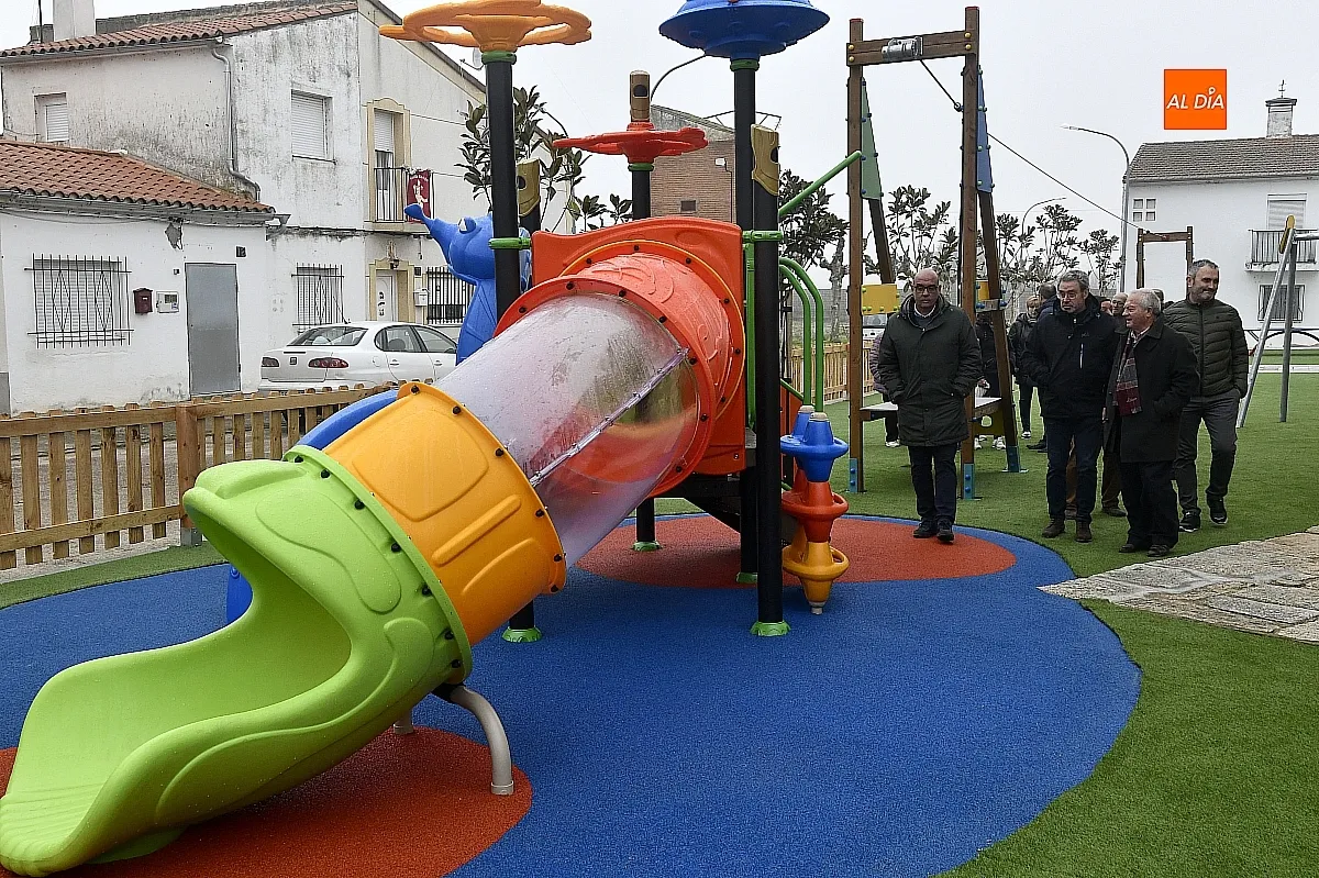 Sanjuanejo cuenta  con un nuevo parque infantil demandado por sus vecinos