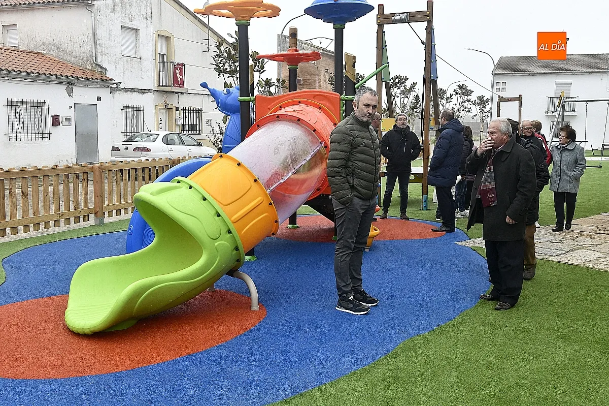 Sanjuanejo cuenta  con un nuevo parque infantil demandado por sus vecinos