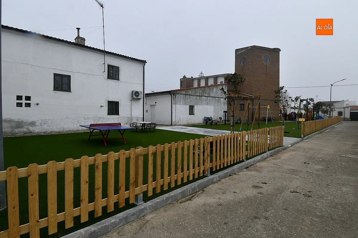 Sanjuanejo cuenta  con un nuevo parque infantil demandado por sus vecinos