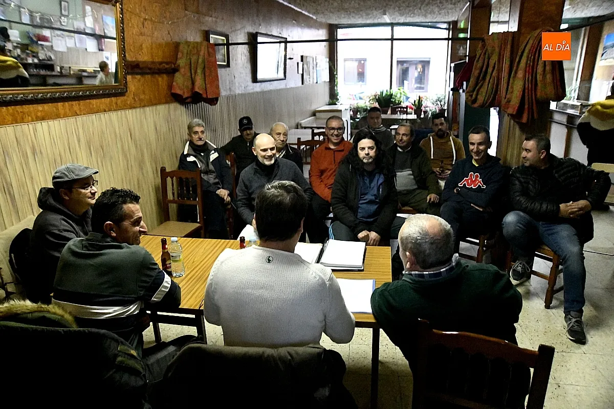 Reunión socios pescadores Cuenca del Águeda