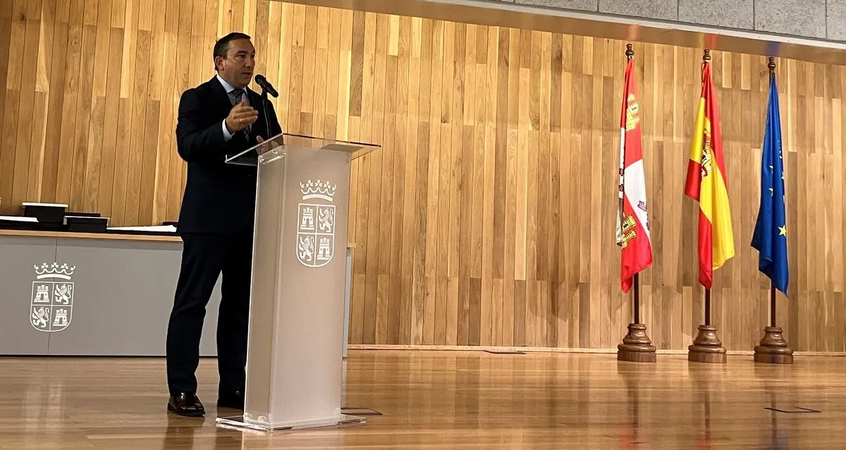 Foto 2 - La Junta rinde homenaje a los 144 empleados p&uacute;blicos de Salamanca que se jubilan este a&ntilde;o