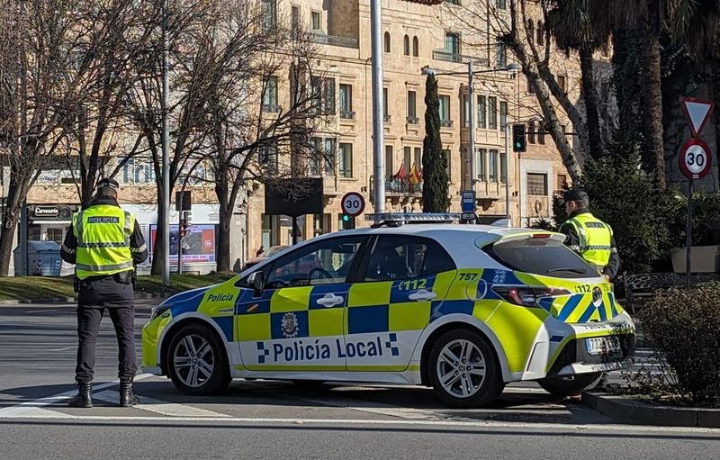 Accidente de moto en Salamanca: un herido en la glorieta
